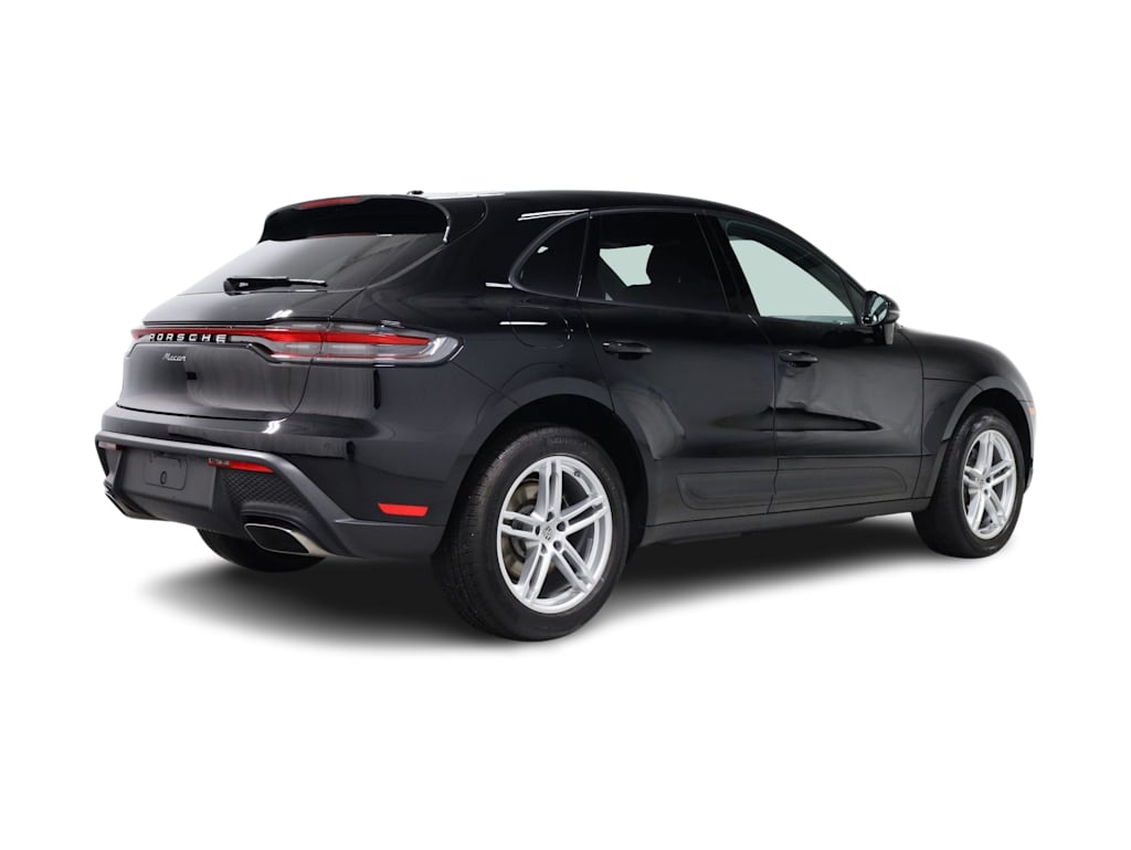 Thumbnail: 2024 Porsche Macan - 20