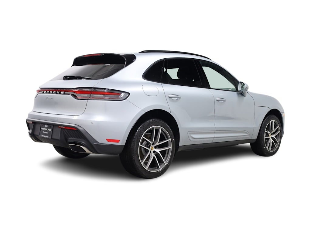 Thumbnail: 2026 Porsche Macan - 19