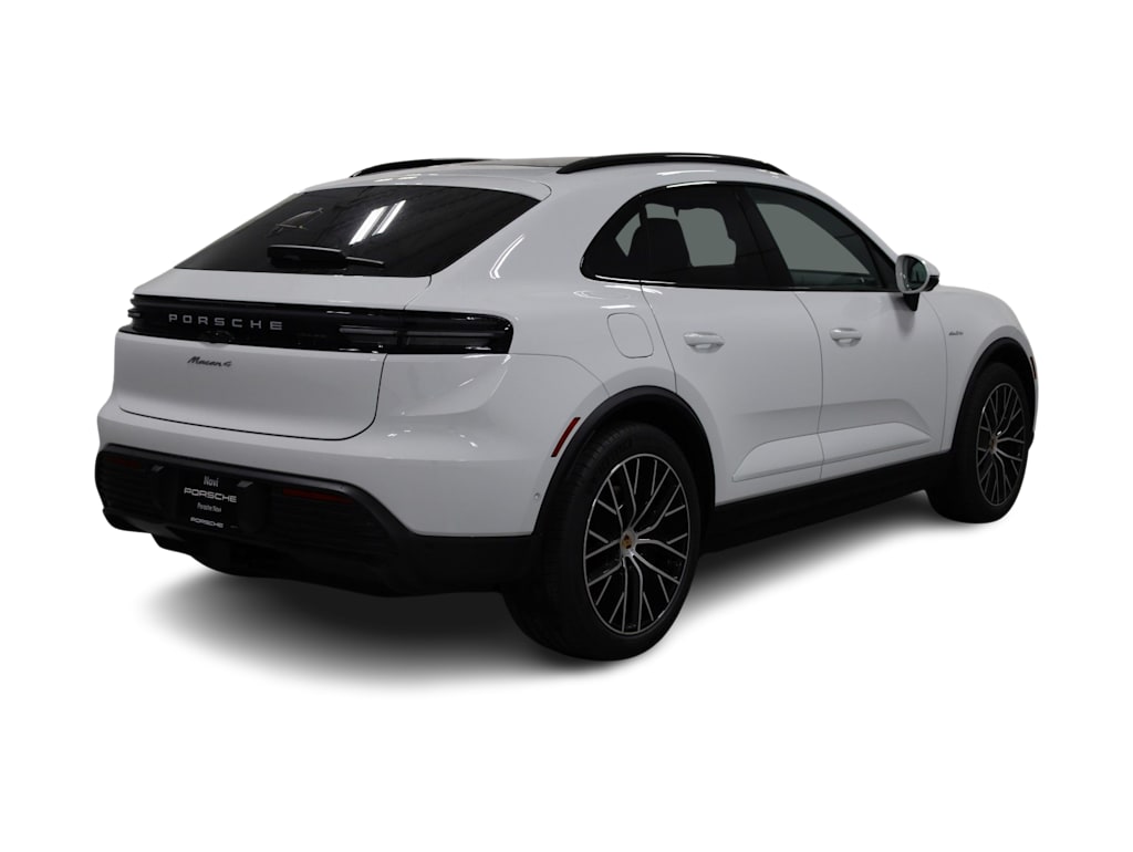 Thumbnail: 2026 Porsche Macan - 20