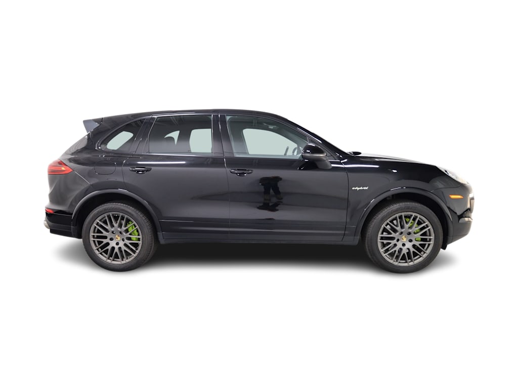 Thumbnail: 2017 Porsche Cayenne - 23