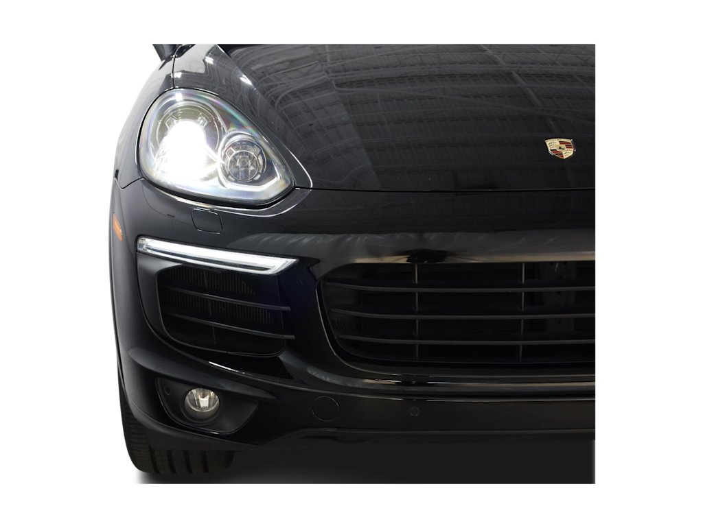 Thumbnail: 2017 Porsche Cayenne - 26