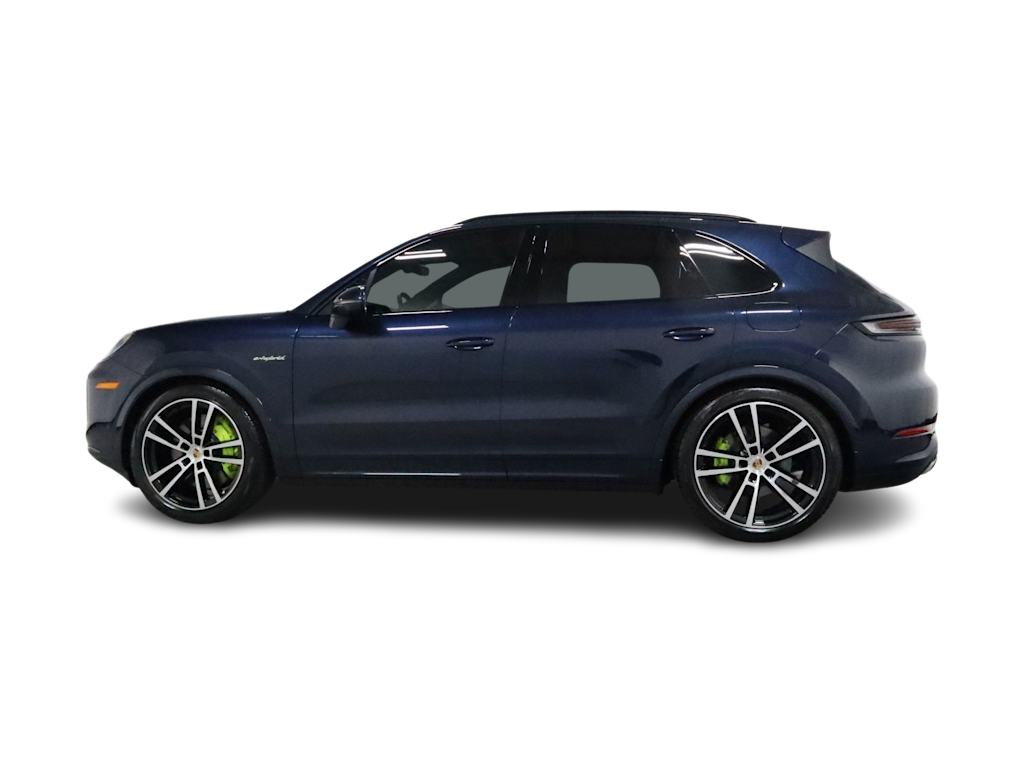 Thumbnail: 2025 Porsche Cayenne - 3