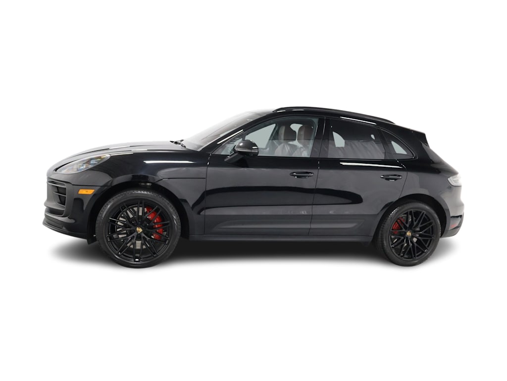 Thumbnail: 2023 Porsche Macan - 3