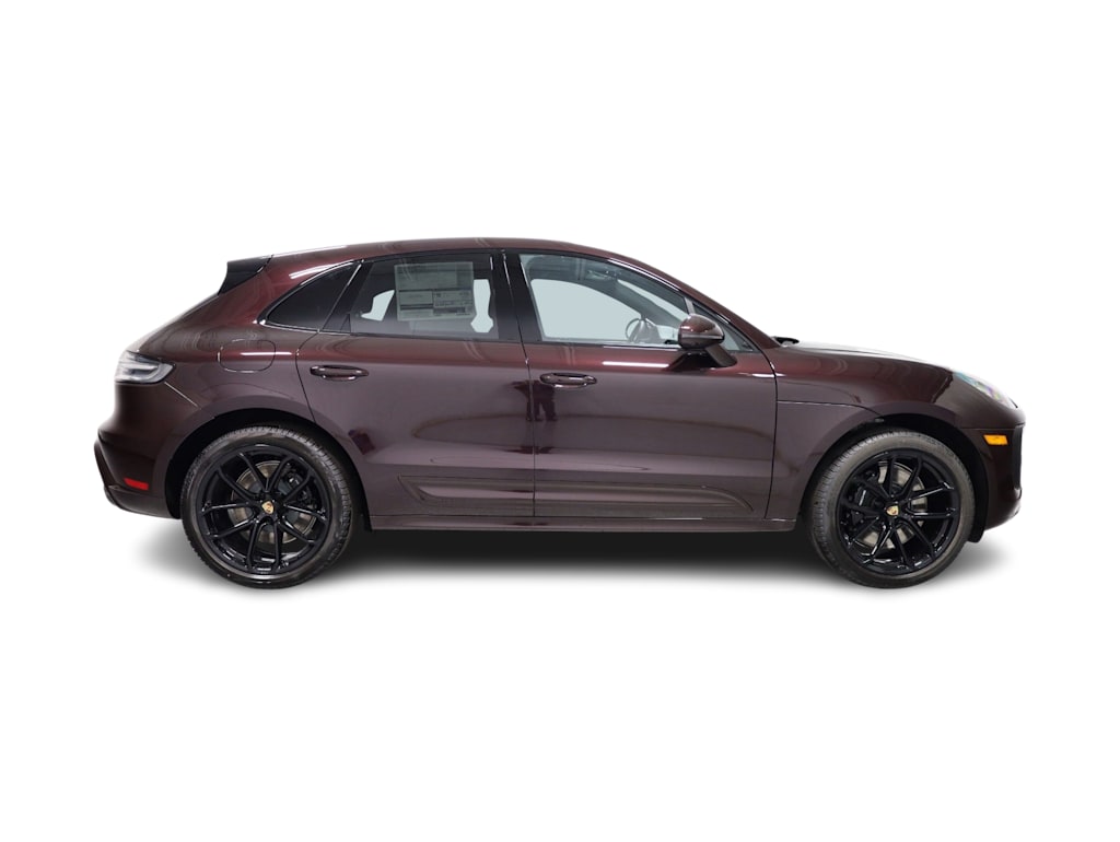 Thumbnail: 2025 Porsche Macan - 21