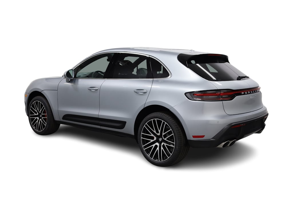Thumbnail: 2026 Porsche Macan - 4
