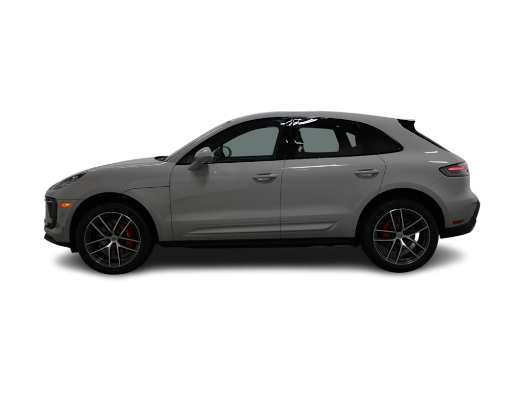 Thumbnail: 2026 Porsche Macan - 3