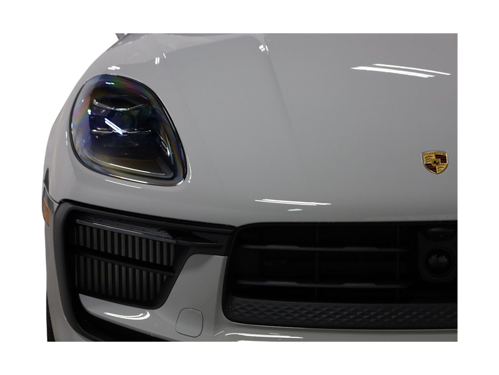Thumbnail: 2026 Porsche Macan - 26