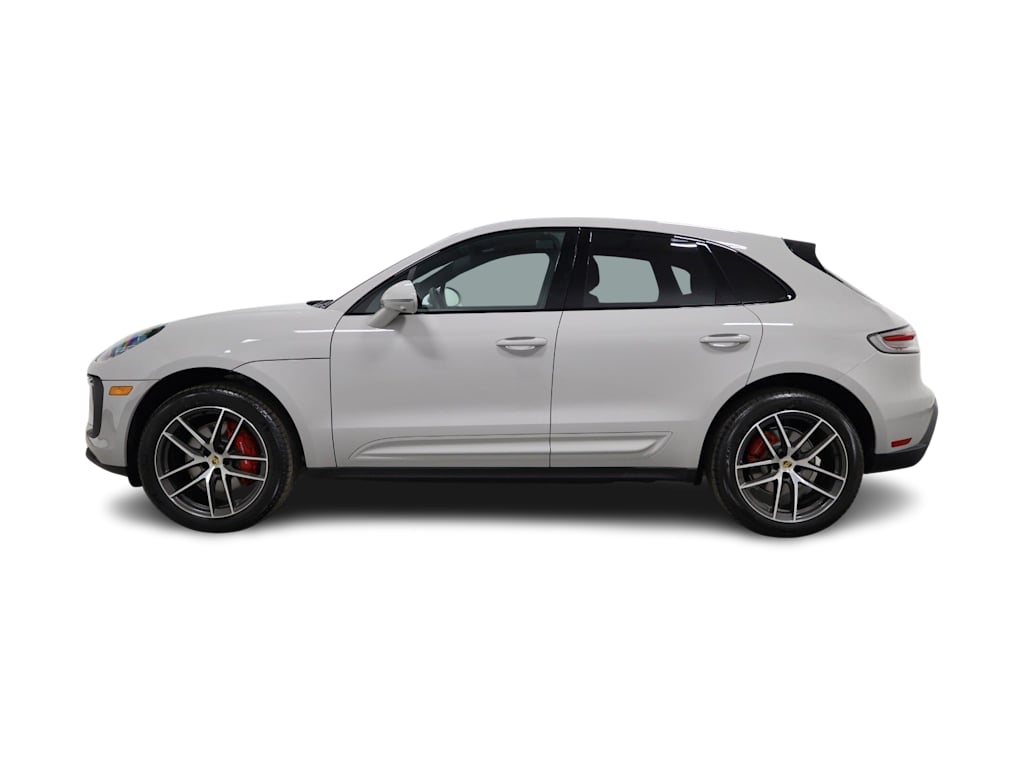 Thumbnail: 2026 Porsche Macan - 3