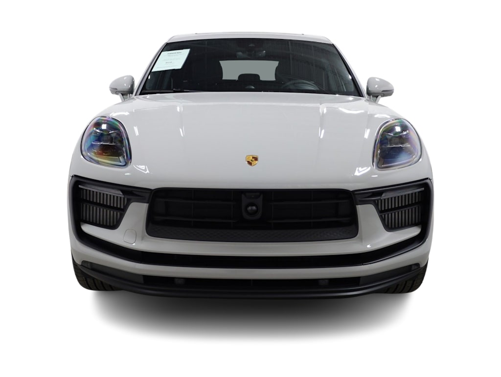 Thumbnail: 2026 Porsche Macan - 24