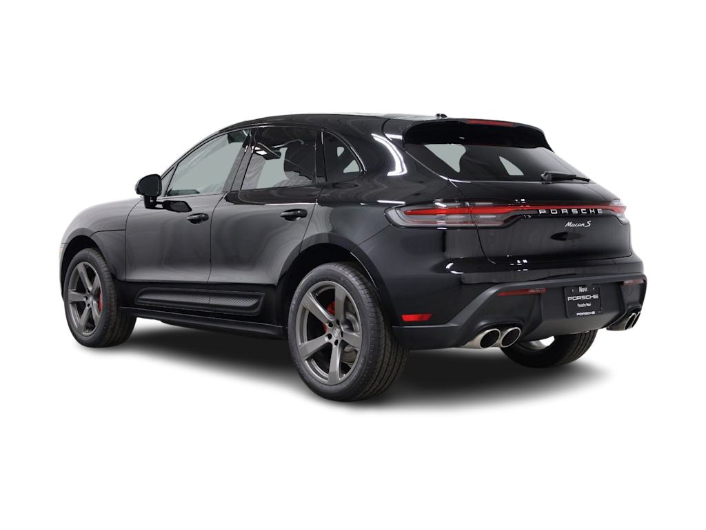 Thumbnail: 2026 Porsche Macan - 4