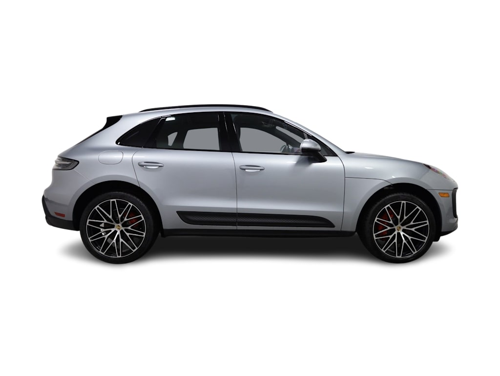 Thumbnail: 2026 Porsche Macan - 21