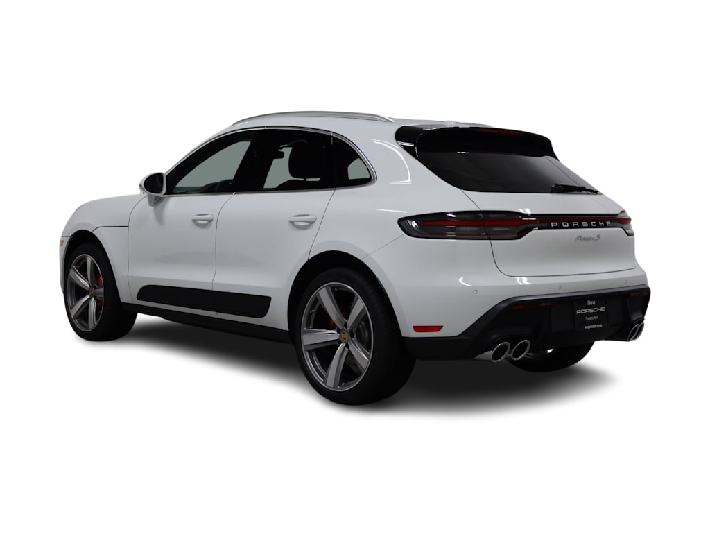 Thumbnail: 2026 Porsche Macan - 4