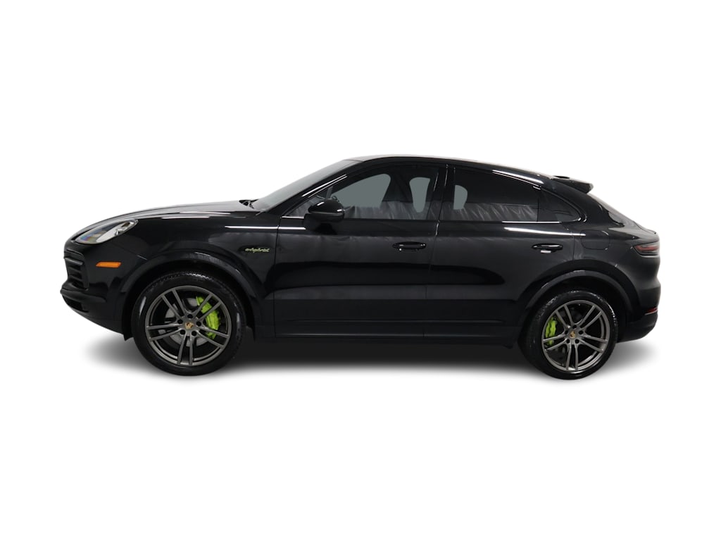Thumbnail: 2023 Porsche Cayenne - 3