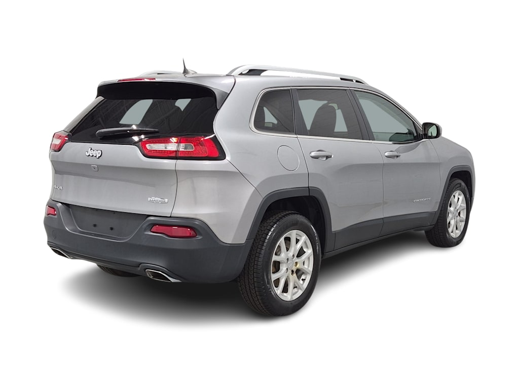Thumbnail: 2016 Jeep Cherokee - 22