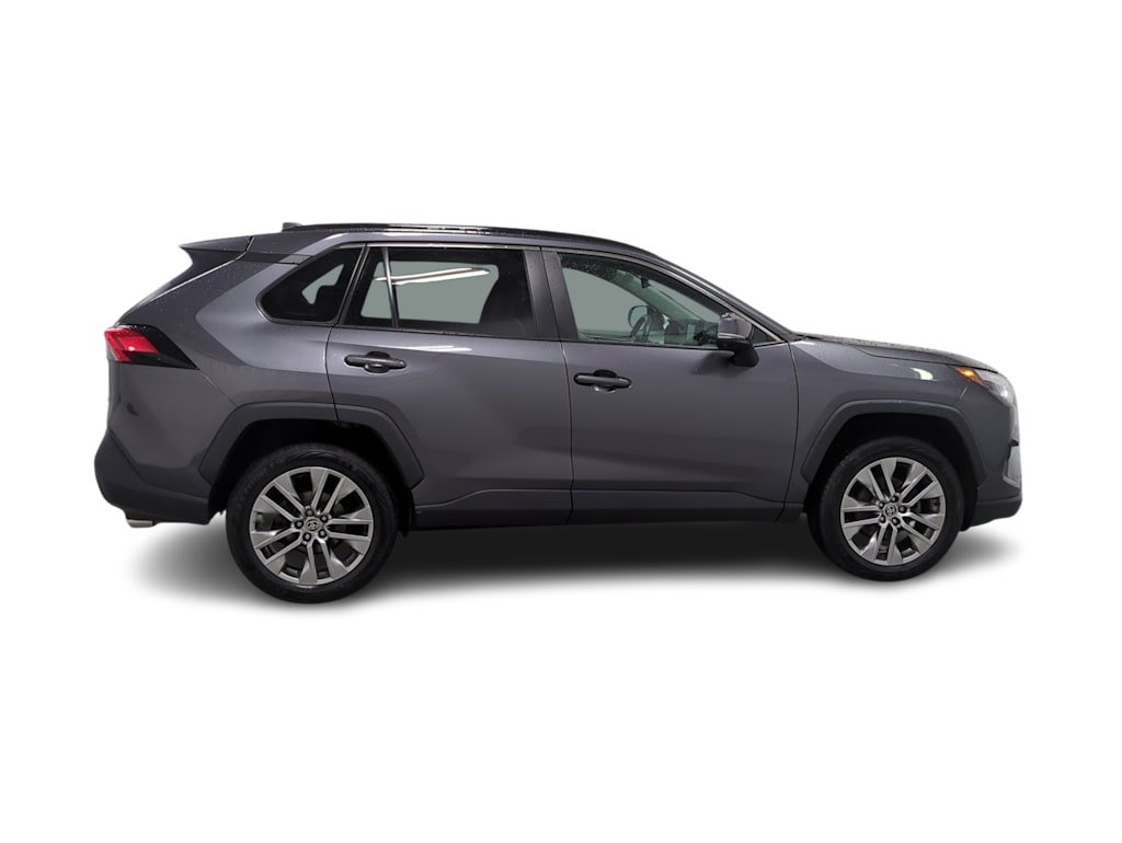 Thumbnail: 2022 Toyota RAV4 - 17