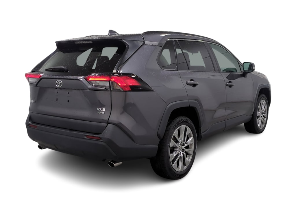 Thumbnail: 2022 Toyota RAV4 - 16