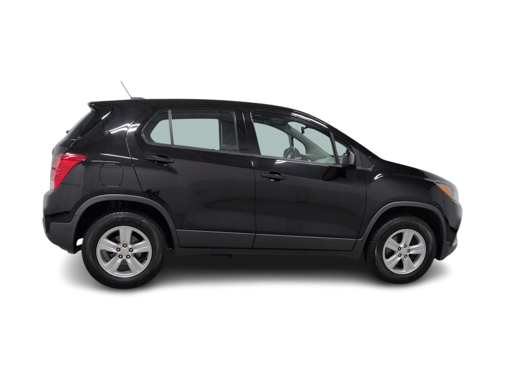 Thumbnail: 2017 Chevrolet Trax - 25