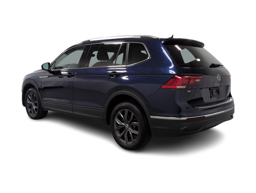 Thumbnail: 2022 Volkswagen Tiguan - 4