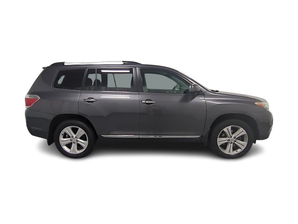 Thumbnail: 2013 Toyota Highlander - 24