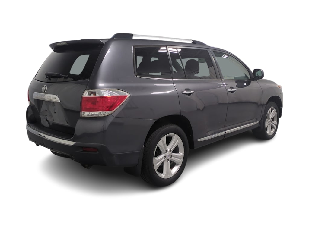 Thumbnail: 2013 Toyota Highlander - 23