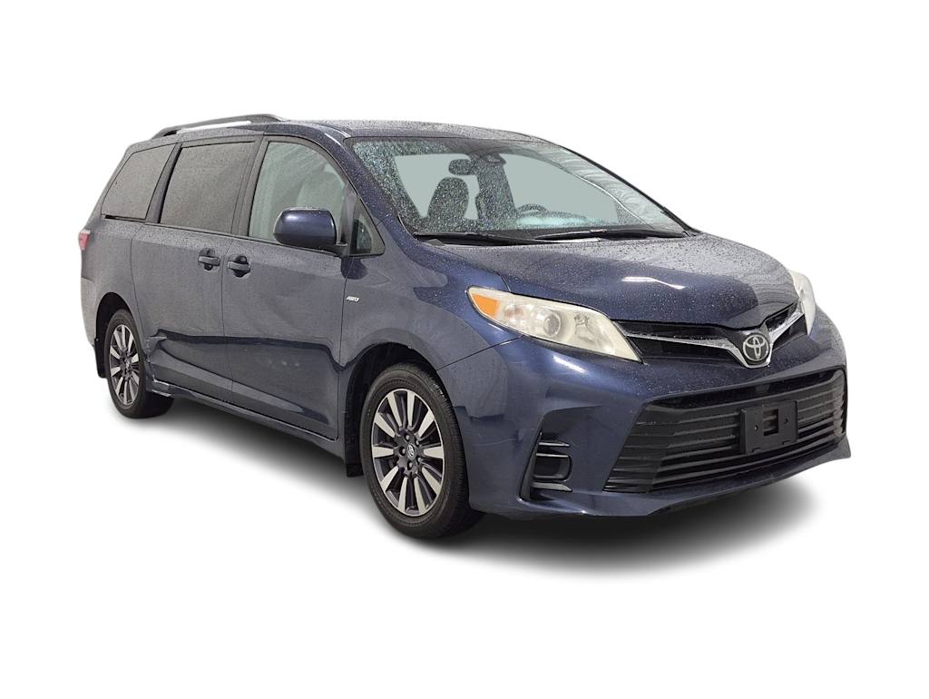 Thumbnail: 2018 Toyota Sienna - 19