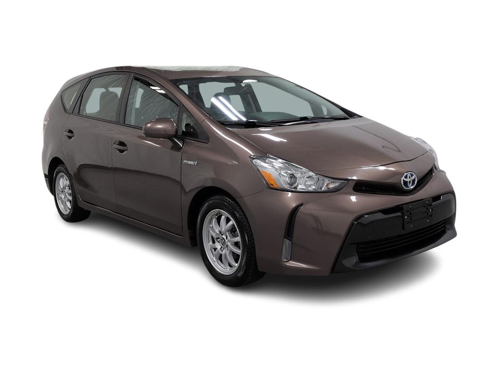 Thumbnail: 2017 Toyota Prius v - 20