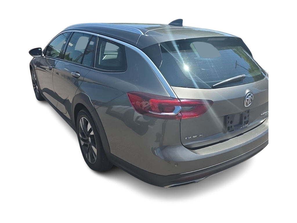 Thumbnail: 2018 Buick Regal - 3