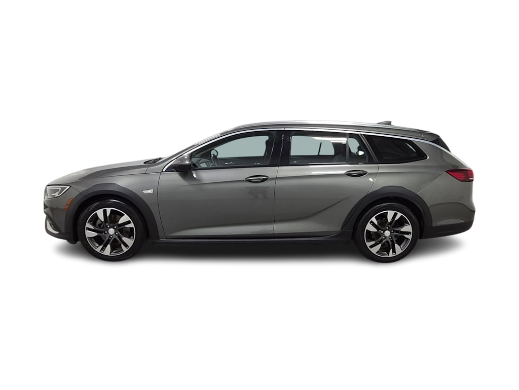 Thumbnail: 2018 Buick Regal - 3