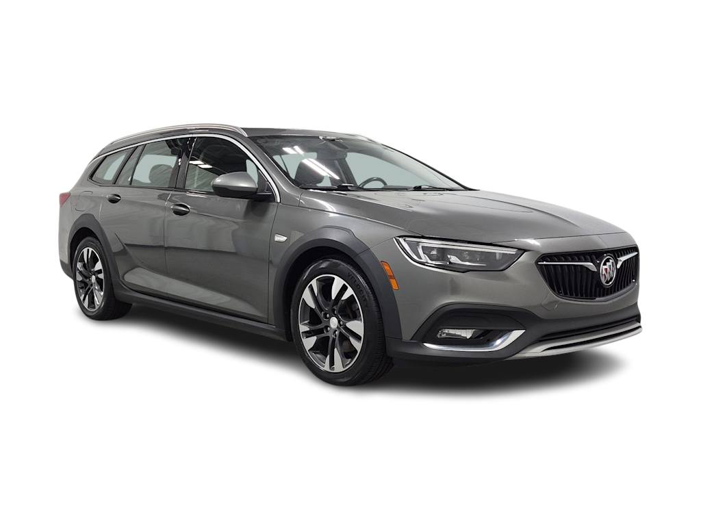 Thumbnail: 2018 Buick Regal - 21