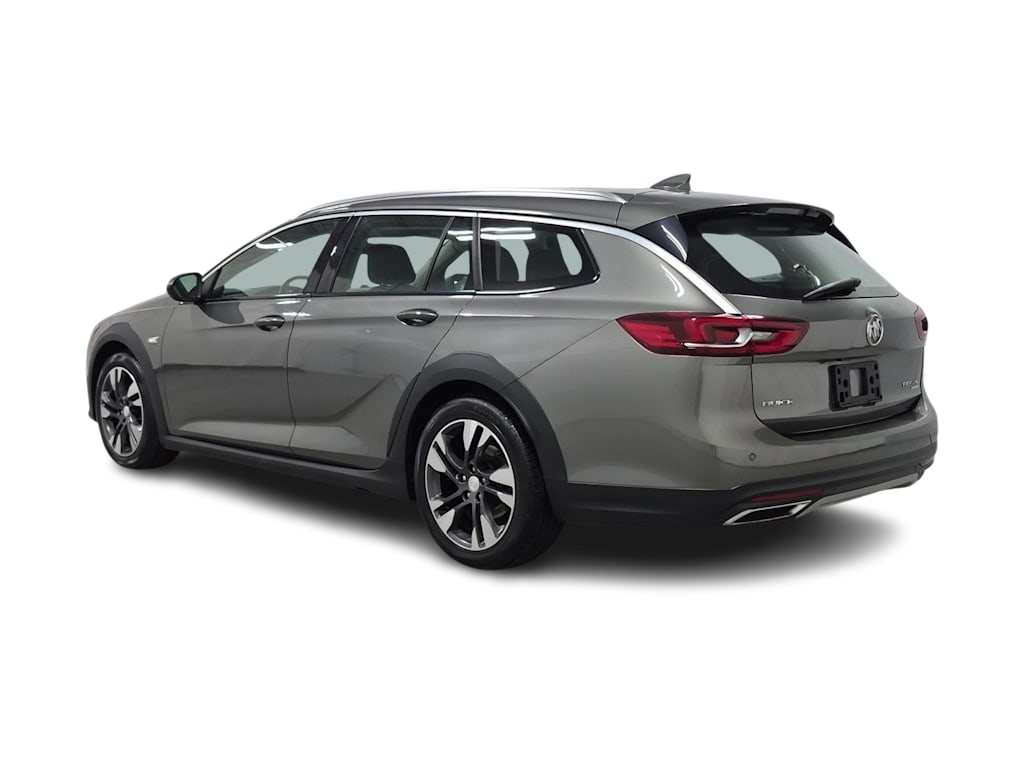 Thumbnail: 2018 Buick Regal - 4