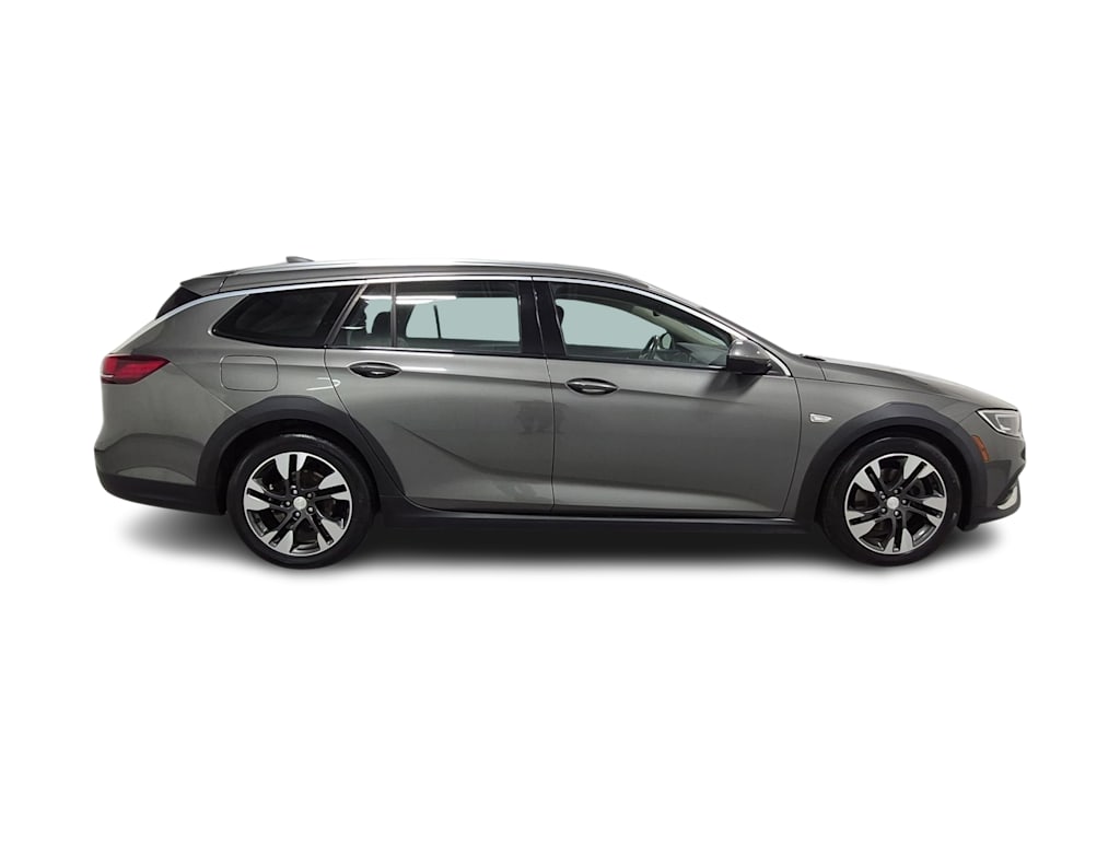 Thumbnail: 2018 Buick Regal - 24