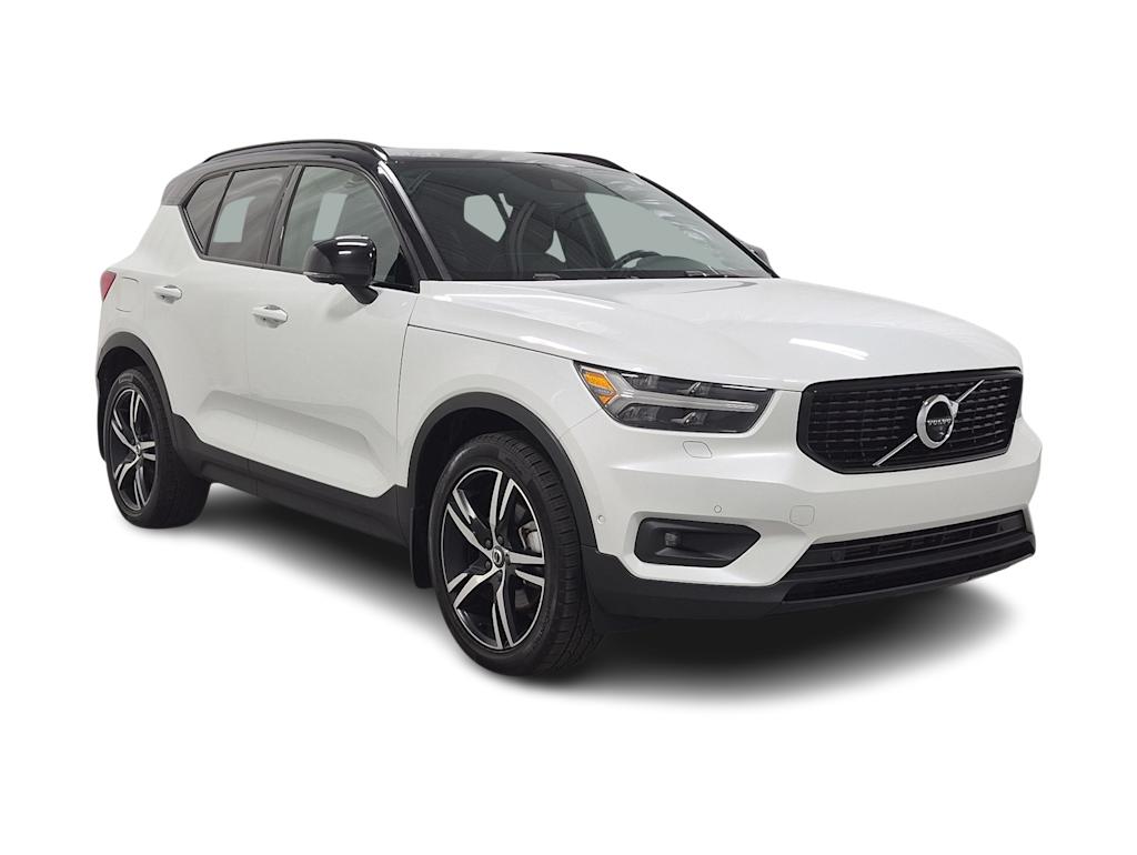 Thumbnail: 2019 Volvo XC40 - 21