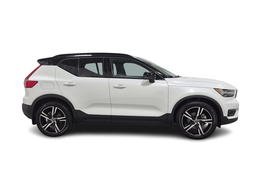 Thumbnail: 2019 Volvo XC40 - 24