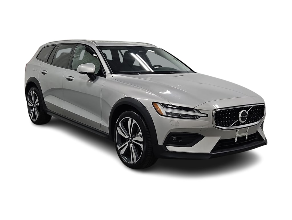 Thumbnail: 2025 Volvo V60 - 21