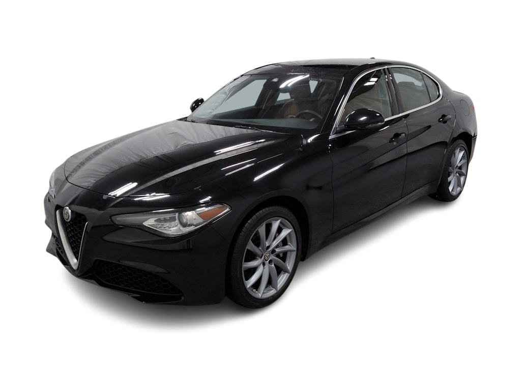 Thumbnail: 2021 Alfa Romeo Giulia - 20