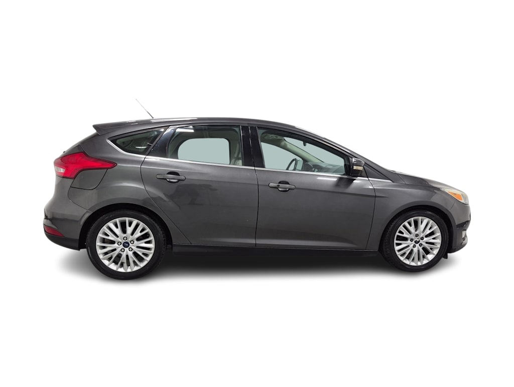 Thumbnail: 2016 Ford Focus - 23