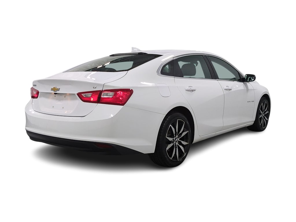 Thumbnail: 2018 Chevrolet Malibu - 22