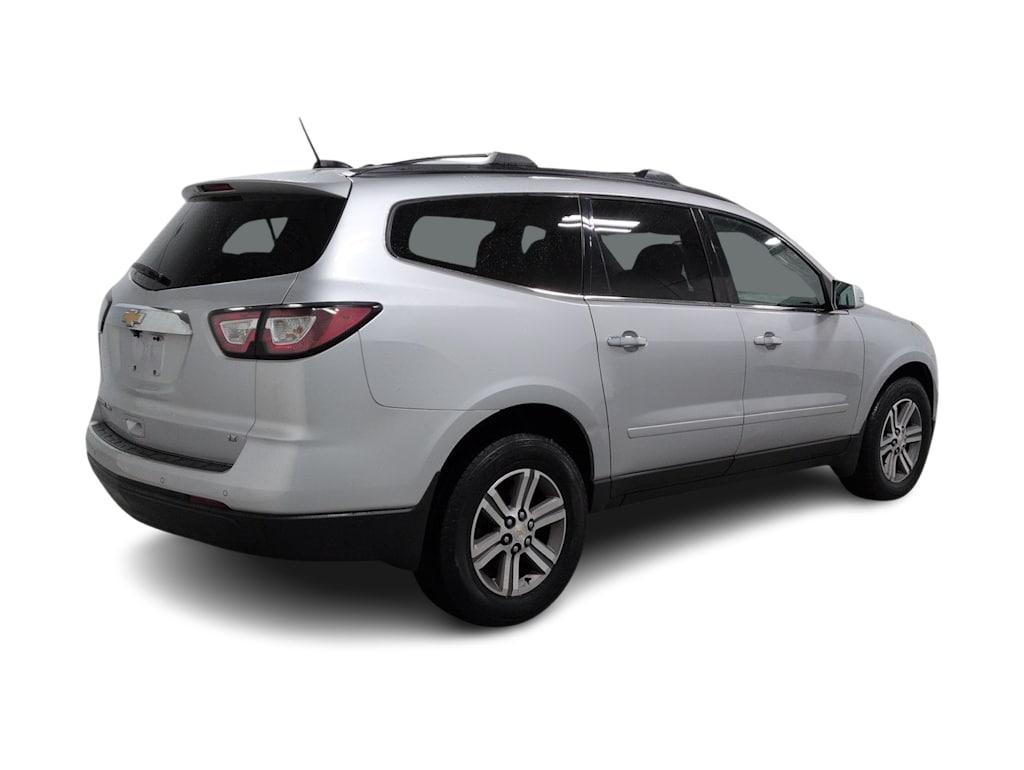Thumbnail: 2017 Chevrolet Traverse - 23