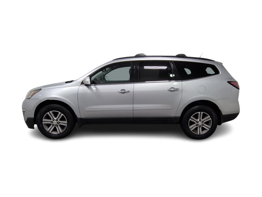 Thumbnail: 2017 Chevrolet Traverse - 3