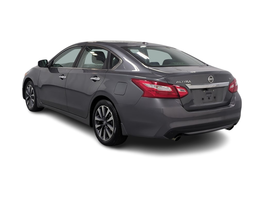 Thumbnail: 2017 Nissan Altima - 4