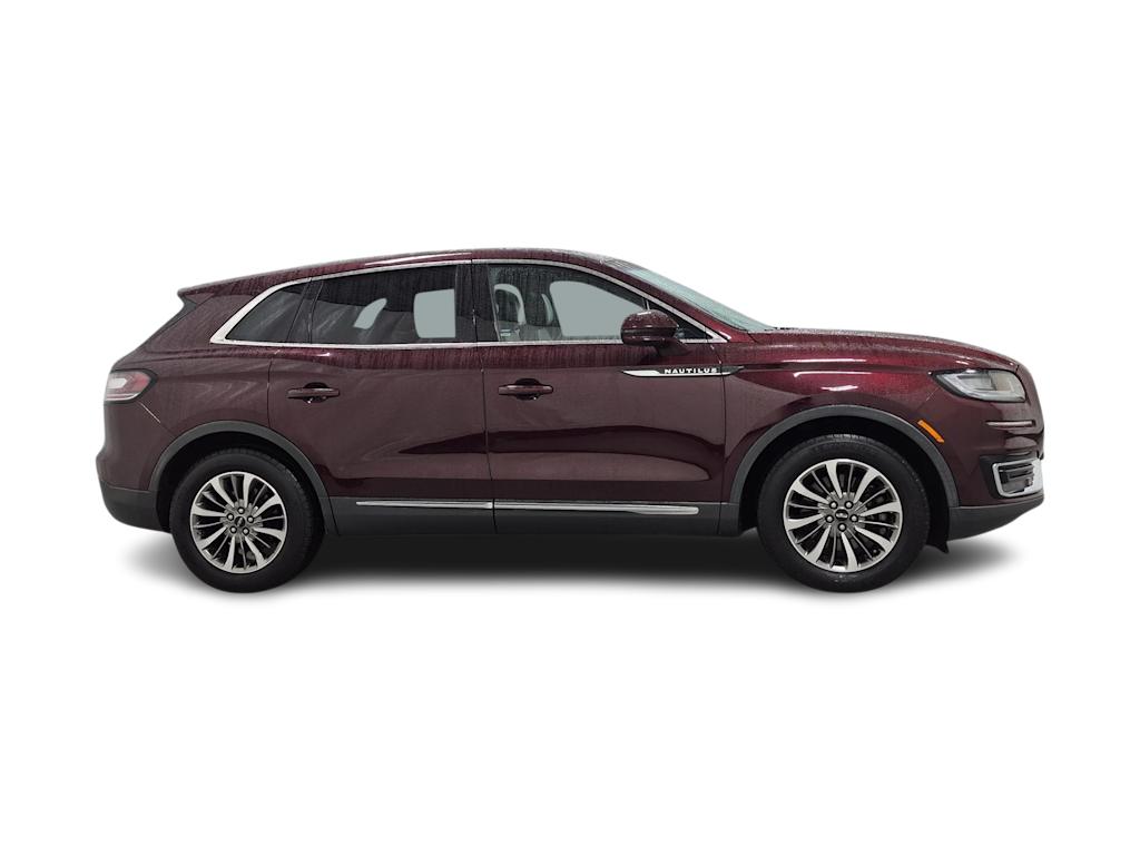 Thumbnail: 2019 Lincoln Nautilus - 22