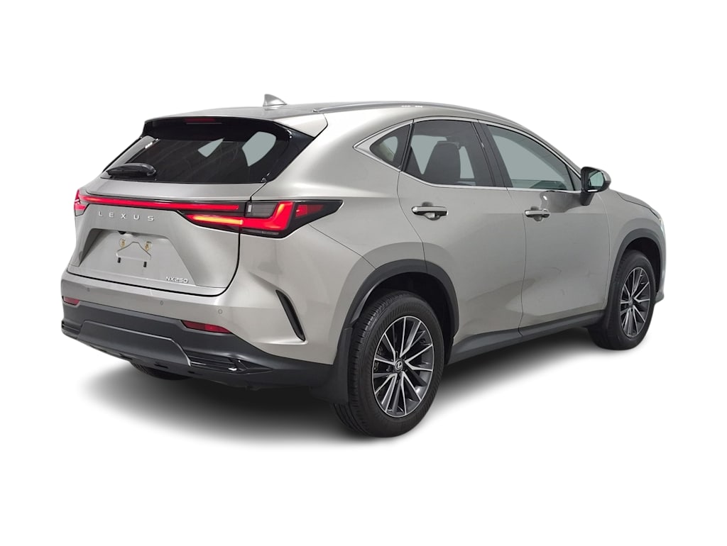 Thumbnail: 2024 Lexus ES - 22