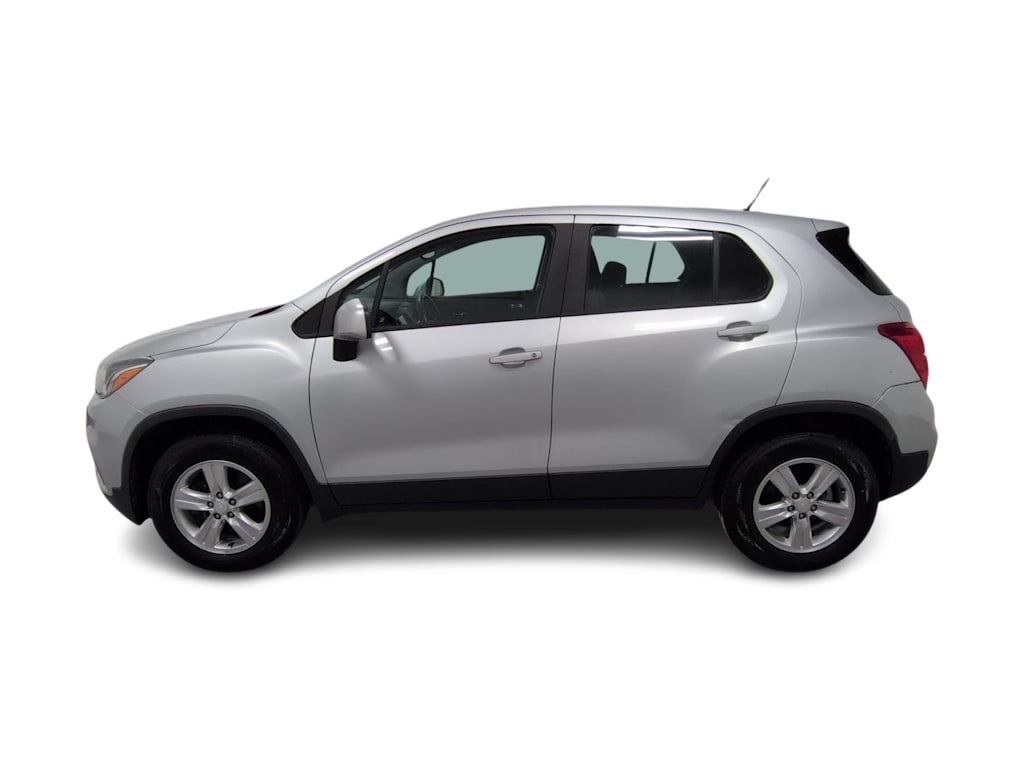 Thumbnail: 2019 Chevrolet Trax - 3
