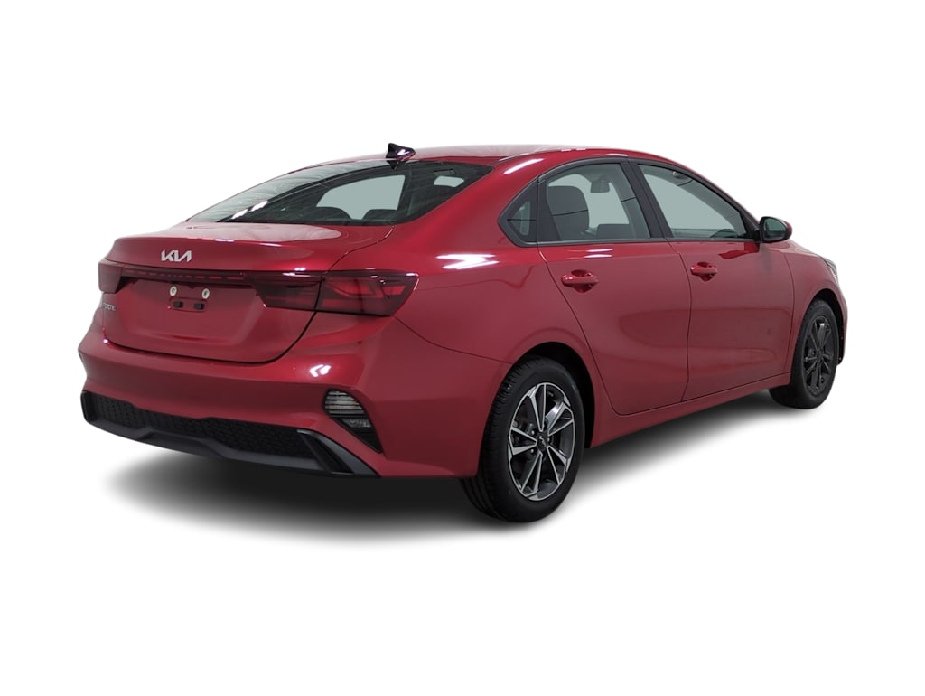 Thumbnail: 2024 Kia Forte - 24
