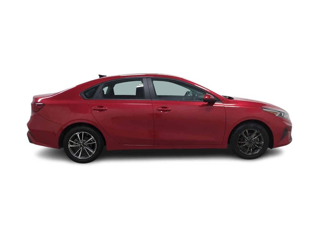 Thumbnail: 2024 Kia Forte - 25