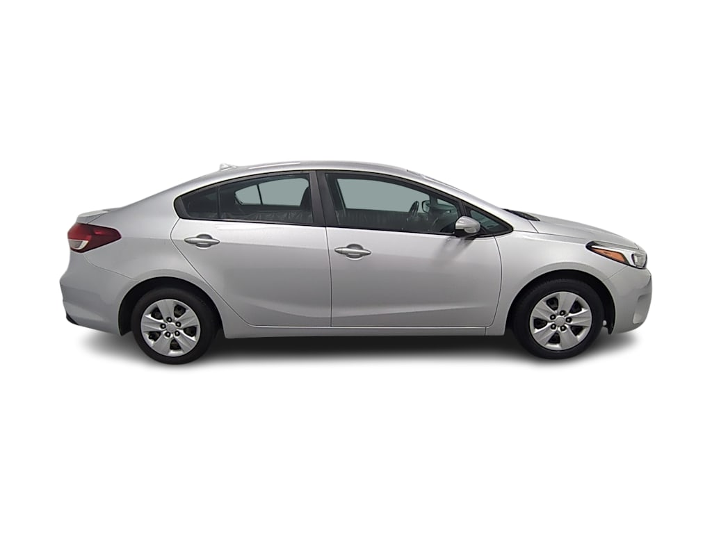 Thumbnail: 2018 Kia Forte - 24