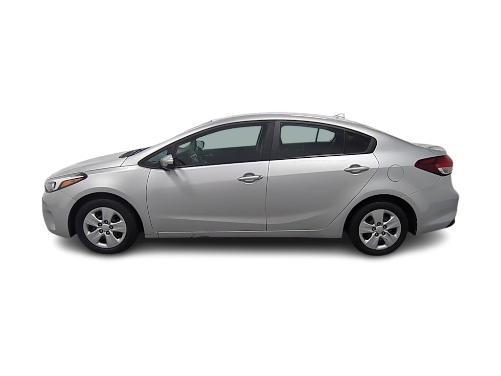 Thumbnail: 2018 Kia Forte - 3
