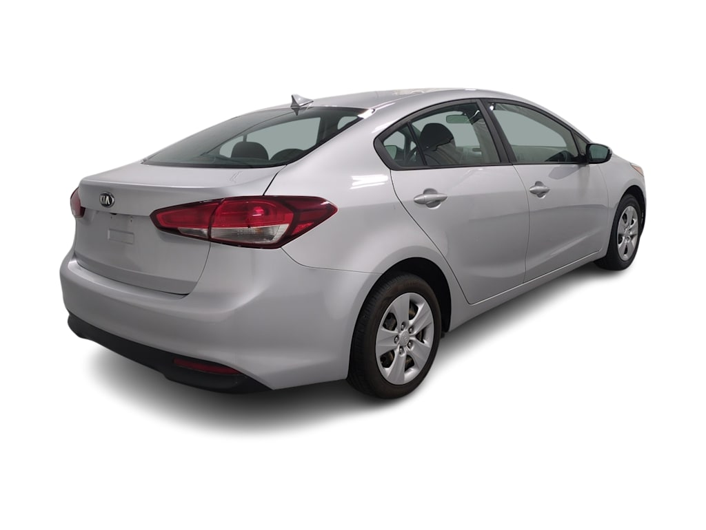 Thumbnail: 2018 Kia Forte - 23