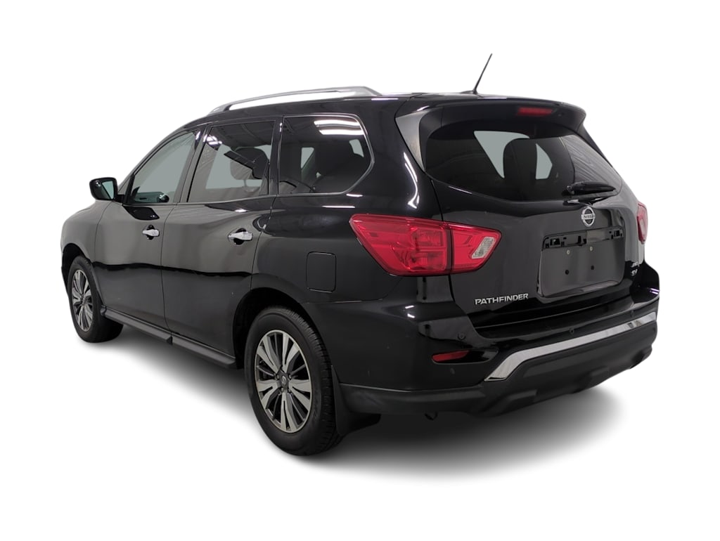 Thumbnail: 2017 Nissan Pathfinder - 4