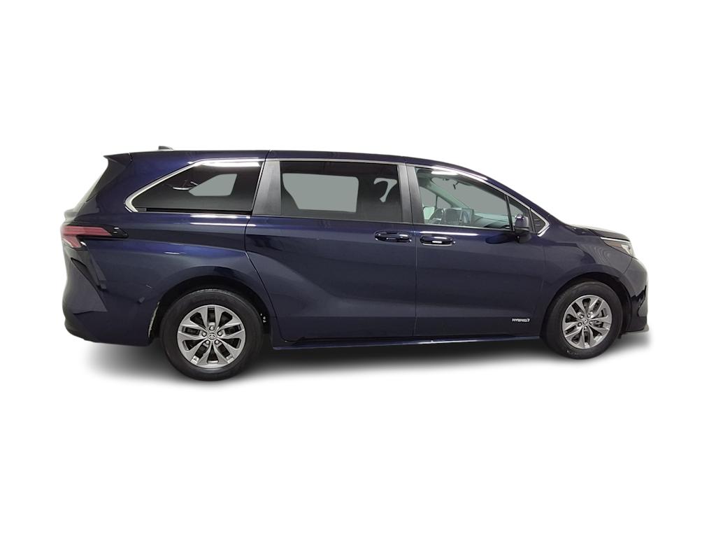 Thumbnail: 2021 Toyota Sienna - 24